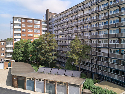 Vooraanzicht van een VvE waar hittepijpen zichtbaar zijn