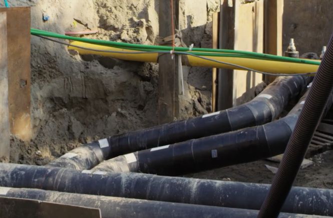 Buizen die onder de grond liggen onderdeel van een warmtenet