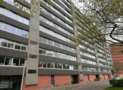 Vooraanzicht Van Een Groot Vve Complex Aan De P.J. Oudstraat In Papendrecht